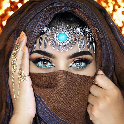 Egyptian-Eye-Makeup-1.jpg