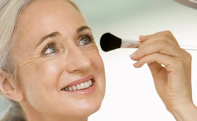 Prime Your Lids eye makeup for older women